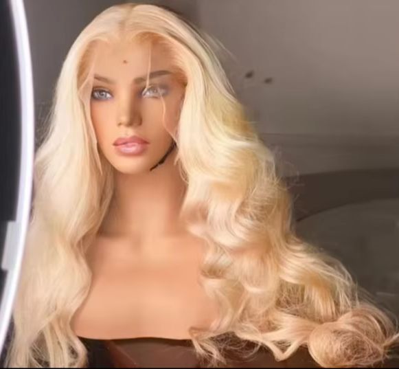 613 Blonde Body Wave Lace Front Wig - 613 Blonde Perücke, lange, gewellte Lace-Front-Perücke,